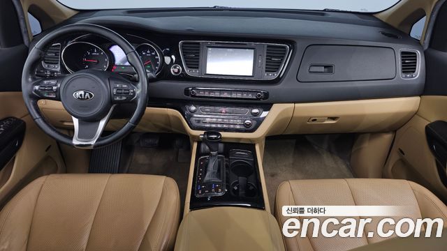 Kia Carnival 11-seater Noblesse 2016 — фото 7