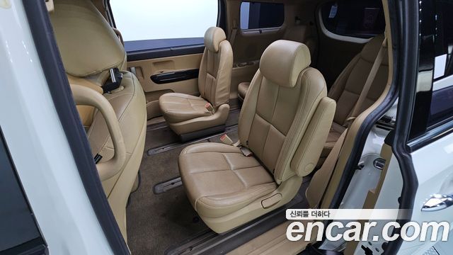 Kia Carnival 11-seater Noblesse 2016 — фото 12