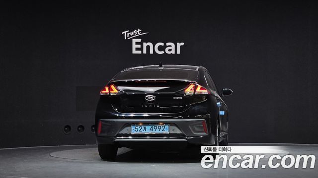 Hyundai Ioniq Electric Q 2020 — фото 4