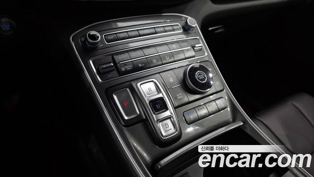 Hyundai Santa Fe HEV 1.6 2WD Prestige Choice 2023 — фото 9