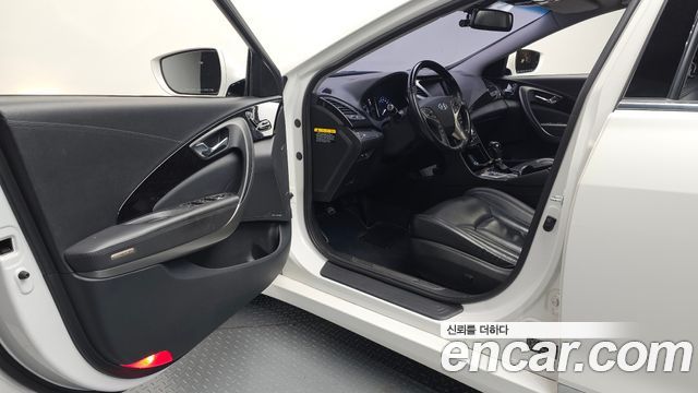 Hyundai Grandeur (HG) HG240 Modern 2014 — фото 10