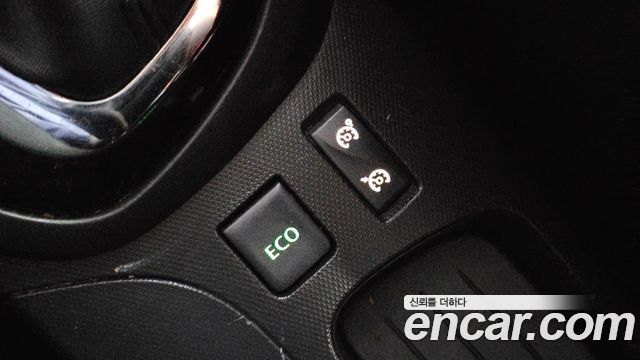 Renault Korea QM3 RE 2015 — фото 18
