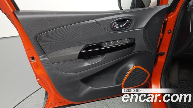 Renault Korea QM3 RE 2015 — фото 24