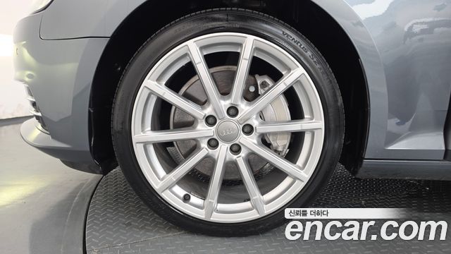 Audi A4 (B9) 45 TFSI Quattro Premium 2016 — фото 5