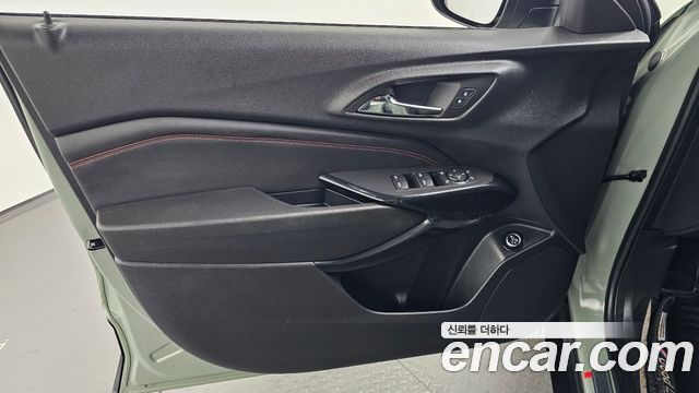 Chevrolet Trax Crossover 1.2 RS 2024 — фото 24
