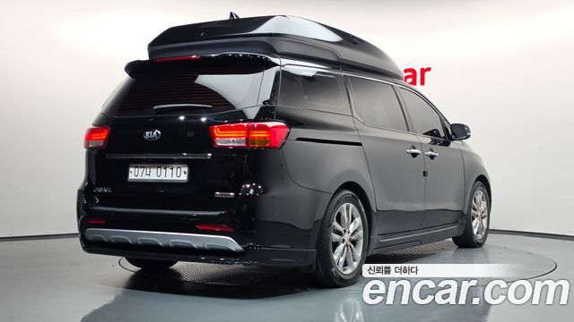 Kia Carnival 9-seater Hi-Limousine Noblesse 2017 — фото 2