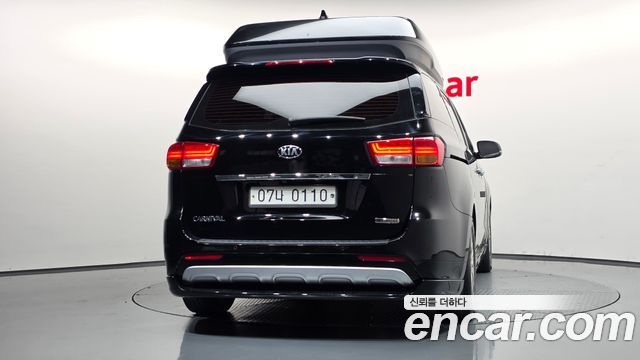 Kia Carnival 9-seater Hi-Limousine Noblesse 2017 — фото 4