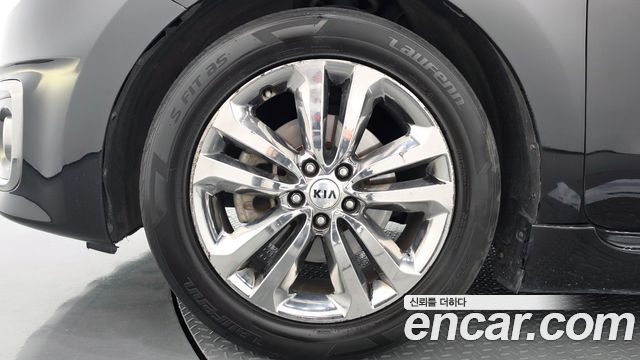 Kia Carnival 9-seater Hi-Limousine Noblesse 2017 — фото 5