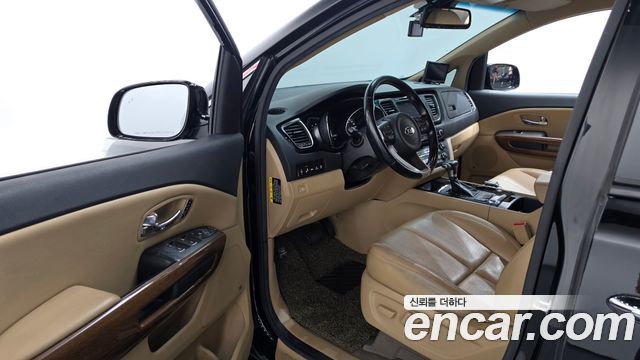 Kia Carnival 9-seater Hi-Limousine Noblesse 2017 — фото 10