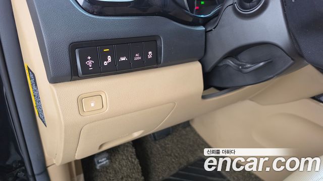 Kia Carnival 9-seater Hi-Limousine Noblesse 2017 — фото 20