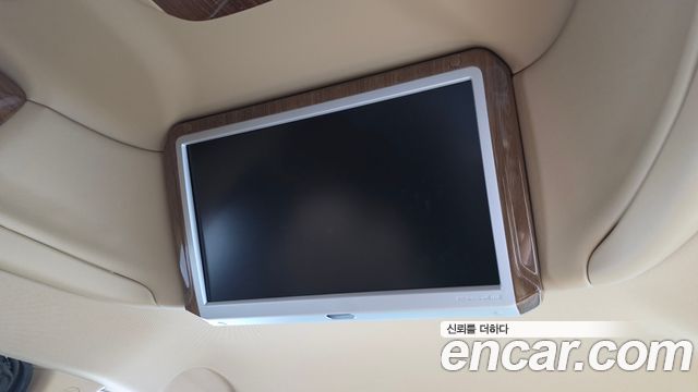Kia Carnival 9-seater Hi-Limousine Noblesse 2017 — фото 32