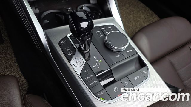 BMW 4 Series (G22) 420i M Sport Convertible 2022 — фото 9