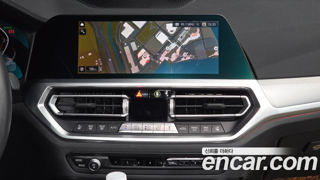 BMW 4 Series (G22) 420i M Sport Convertible 2022 — фото 14