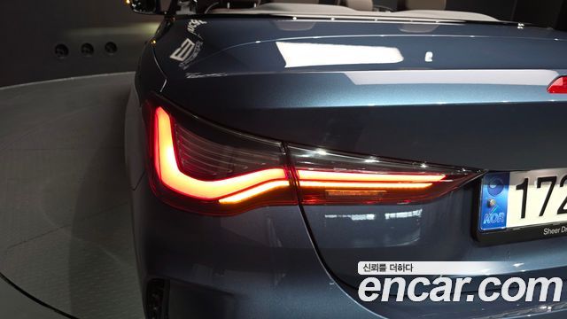 BMW 4 Series (G22) 420i M Sport Convertible 2022 — фото 23