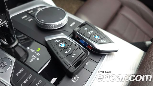 BMW 4 Series (G22) 420i M Sport Convertible 2022 — фото 31
