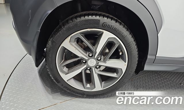 Hyundai Kona 1.6 Turbo 2WD Modern Art 2018 — фото 5