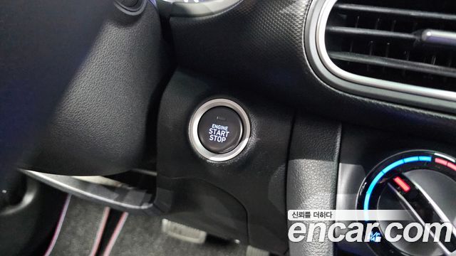 Hyundai Kona 1.6 Turbo 2WD Modern Art 2018 — фото 19