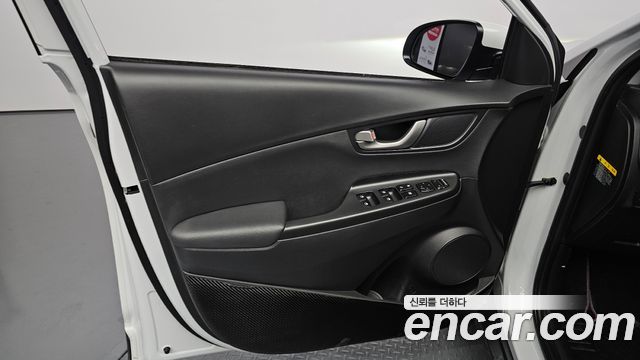 Hyundai Kona 1.6 Turbo 2WD Modern Art 2018 — фото 24