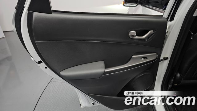 Hyundai Kona 1.6 Turbo 2WD Modern Art 2018 — фото 25