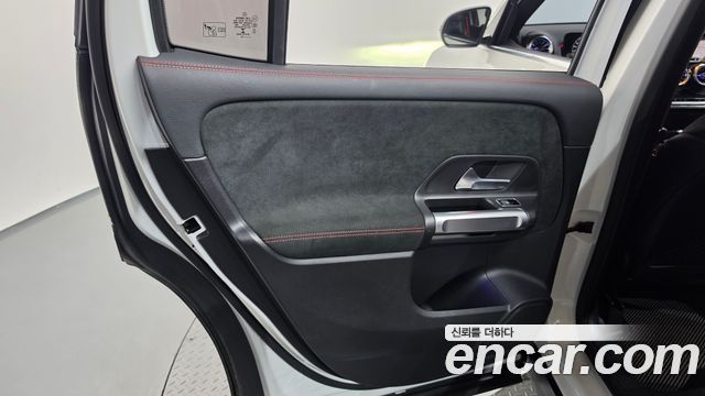 Mercedes-Benz GLB-Class (X247) AMG GLB35 4MATIC 2021 — фото 25