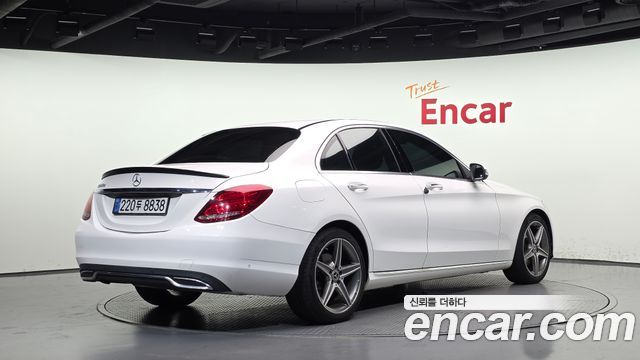 Mercedes-Benz C-Class (W205) C220 d Avantgarde 2018 — фото 2