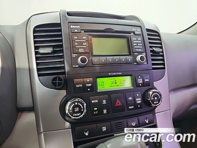Kia Carnival R Grand Carnival GLX Premium 2013 — фото 18