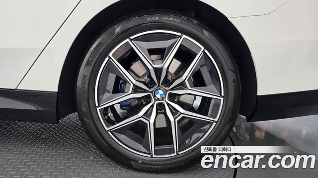 BMW 5 Series (G60) 520i M Sport 2025 — фото 27