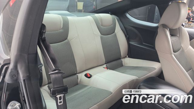 Hyundai Genesis Coupe 2.0 Export 2014 — фото 11