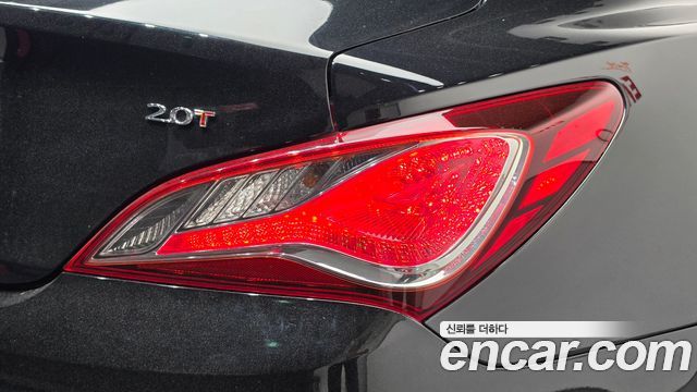 Hyundai Genesis Coupe 2.0 Export 2014 — фото 23