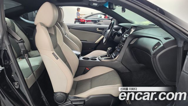Hyundai Genesis Coupe 2.0 Export 2014 — фото 26