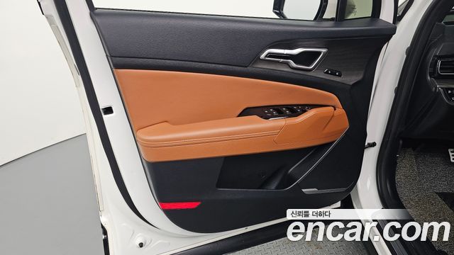 Kia Sportage (V) Gasoline 1.6 Turbo 2WD Signature 2024 — фото 24