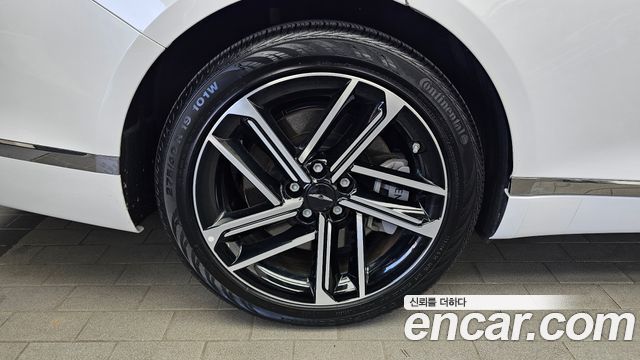 Genesis G80 (RG3) Gasoline 2.5 Turbo AWD 2025 — фото 5