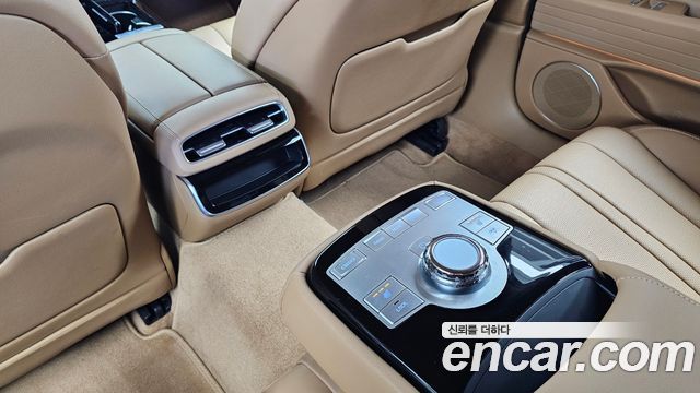 Genesis G80 (RG3) Gasoline 2.5 Turbo AWD 2025 — фото 18