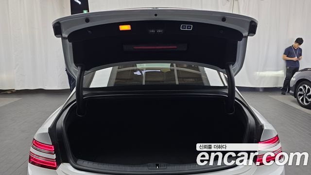 Genesis G80 (RG3) Gasoline 2.5 Turbo AWD 2025 — фото 20