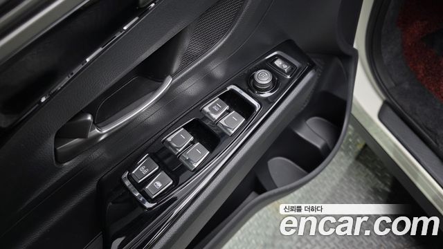 KG Mobility (SsangYong) Beautiful Korando Gasoline 1.5 2WD C5 Plus 2020 — фото 28