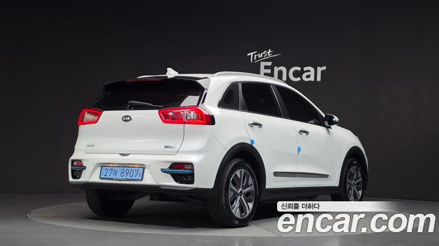 Kia Niro EV Noblesse 2021 — фото 2