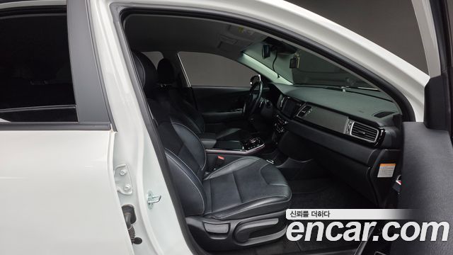 Kia Niro EV Noblesse 2021 — фото 10