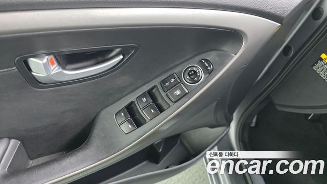 Hyundai i30 (New) Diesel 1.6 VGT Extreme 2012 — фото 17