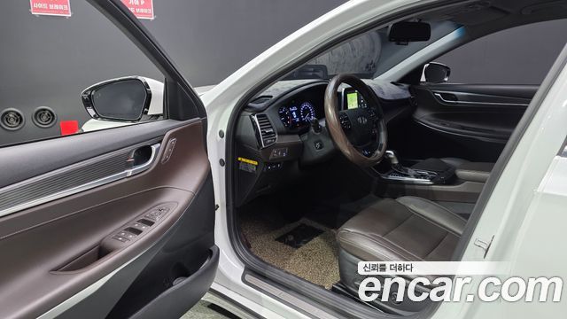 Hyundai Grandeur (IG) 2.4 Premium Special 2018 — фото 10