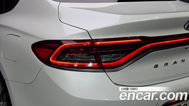 Hyundai Grandeur (IG) 2.4 Premium Special 2018 — фото 23