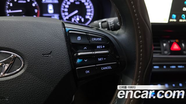Hyundai Grandeur (IG) 2.4 Premium Special 2018 — фото 29