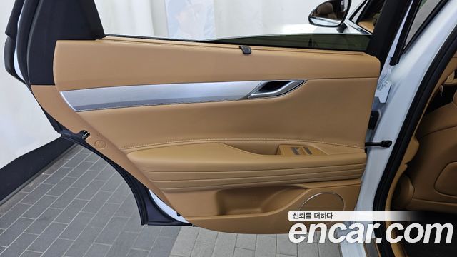 Genesis G80 (RG3) Gasoline 2.5 Turbo AWD 2026 — фото 25