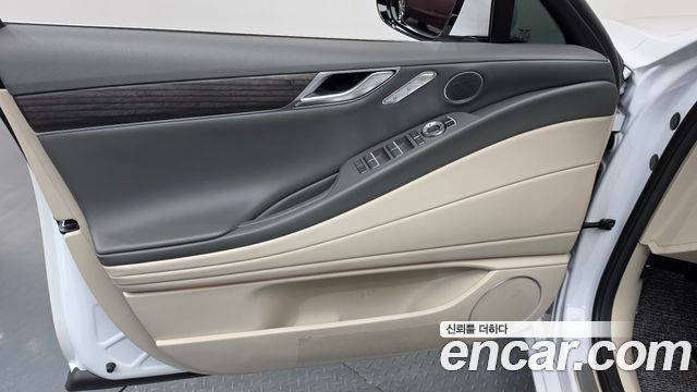 Genesis G80 (RG3) Gasoline 2.5 Turbo AWD 2025 — фото 24