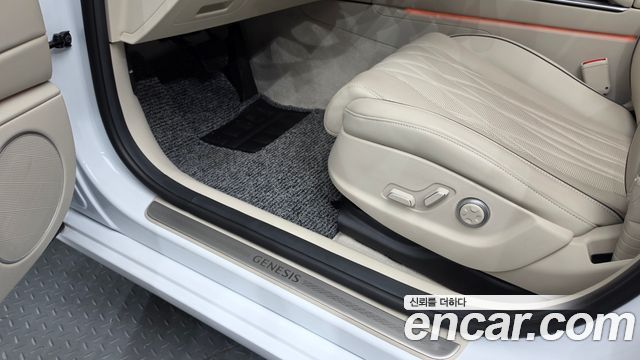 Genesis G80 (RG3) Gasoline 2.5 Turbo AWD 2025 — фото 31