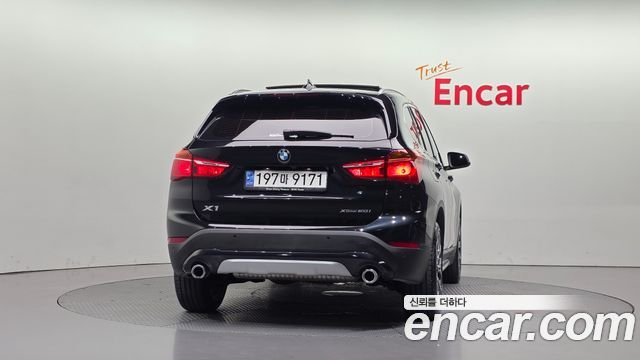 BMW X1 (F48) xDrive 20i xLine 2022 — фото 4