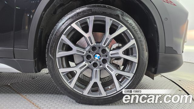 BMW X1 (F48) xDrive 20i xLine 2022 — фото 5