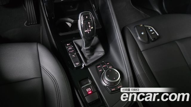 BMW X1 (F48) xDrive 20i xLine 2022 — фото 9