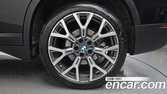 BMW X1 (F48) xDrive 20i xLine 2022 — фото 21