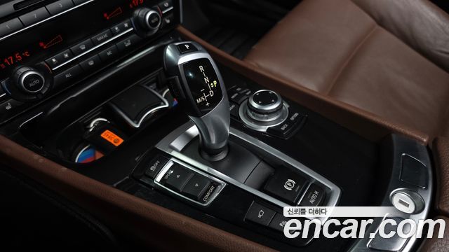 BMW 5 Series GT (F07) GT 30d 2013 — фото 9