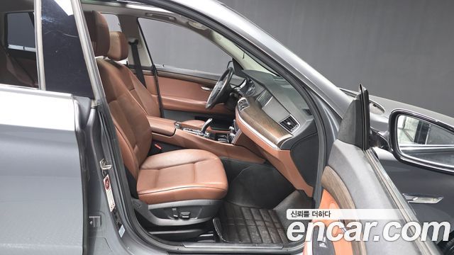 BMW 5 Series GT (F07) GT 30d 2013 — фото 11